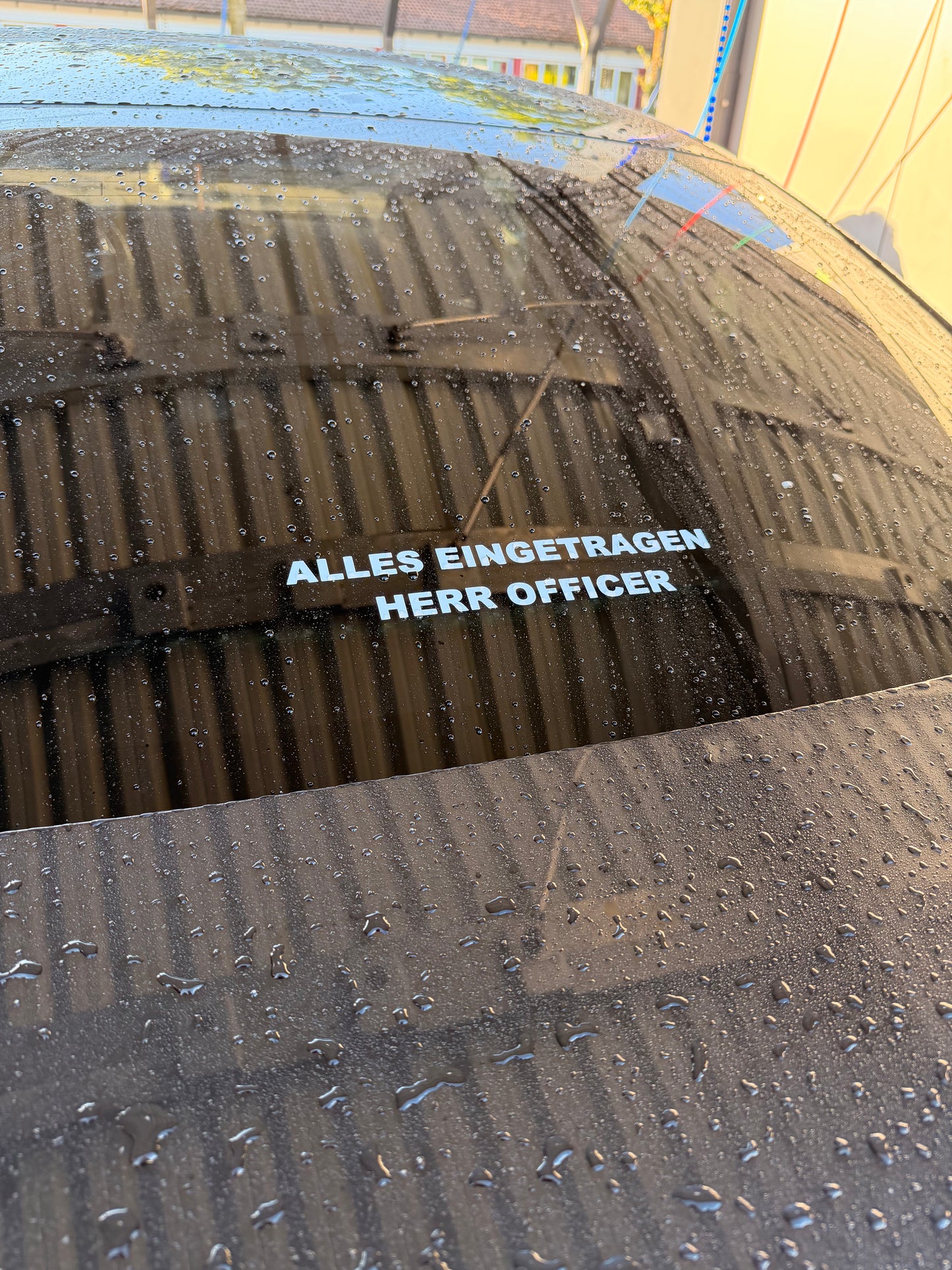 ALLES EINGETRAGEN HERR OFFICER 👮🏻