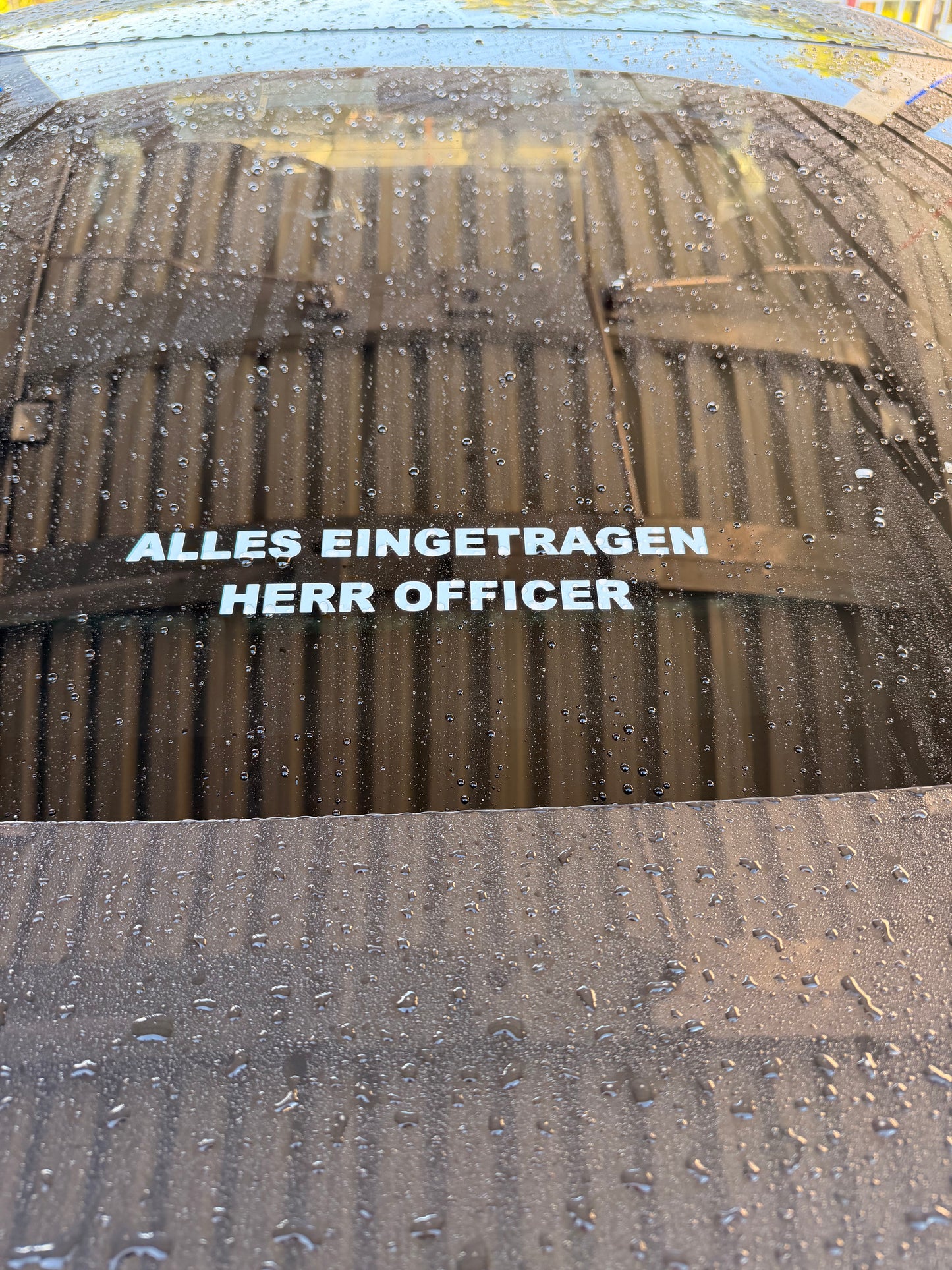ALLES EINGETRAGEN HERR OFFICER 👮🏻